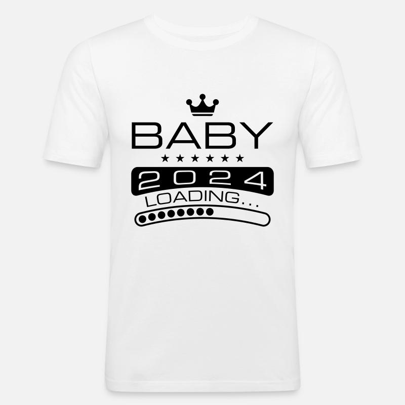 Baby 2024 Loading - Männer Slim Fit T-Shirt - Weiß