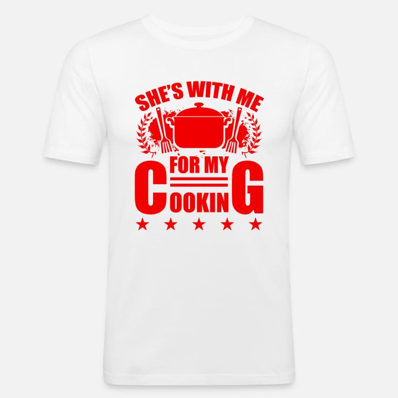 sie ist mit mir kochen - Männer Slim Fit T-Shirt - Weiß