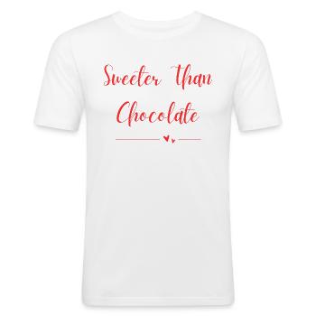 Plus sucré que le chocolat - T-shirt près du corps Homme - blanc - Devant - Nik (191cm)