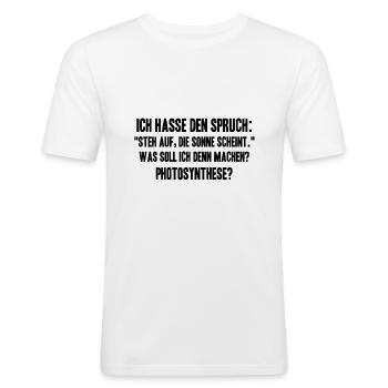 PHOTOSYNTHESE ?! Lustiger Spruch für Schlafmüzen - Männer Slim Fit T-Shirt - Weiß - Vorne - Nik (191cm)