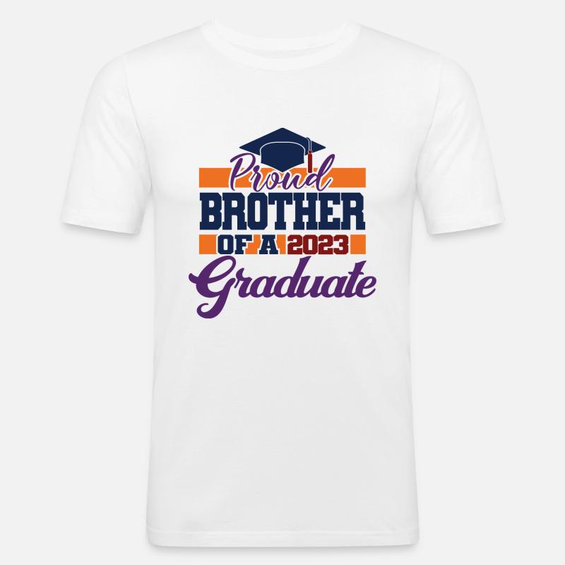 Stolzer Bruder eines Abschlussgeschenks 2023 - Männer Slim Fit T-Shirt - Weiß