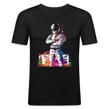 Voiture de course #racing #sport - T-shirt près du corps Homme - noir - Devant - Nik (191cm)