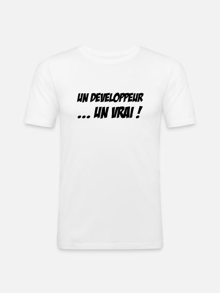 Un Développeur... un vrai ! - Men's Slim Fit T-Shirt - white