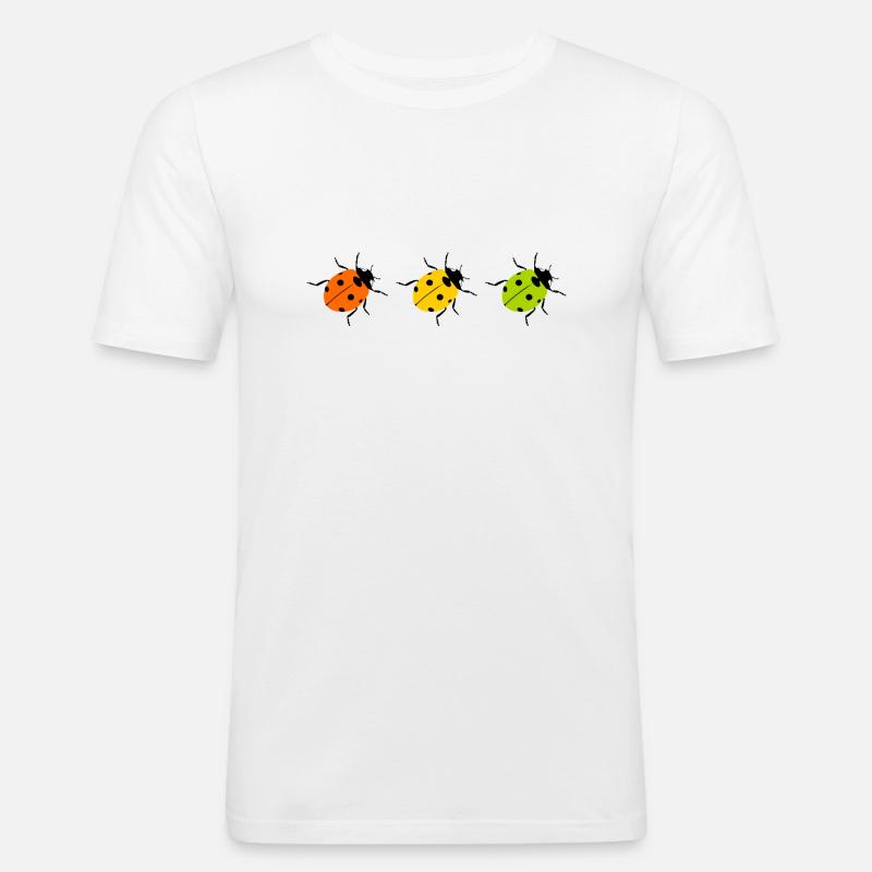 trois coccinelles dans une rangée, feux de circulation de coccinelle - T-shirt près du corps Homme - blanc