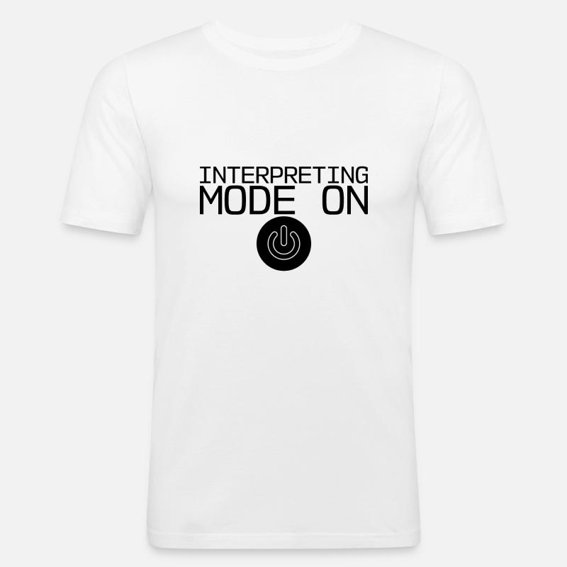 Interpreting Mode On 2 - Männer Slim Fit T-Shirt - Weiß