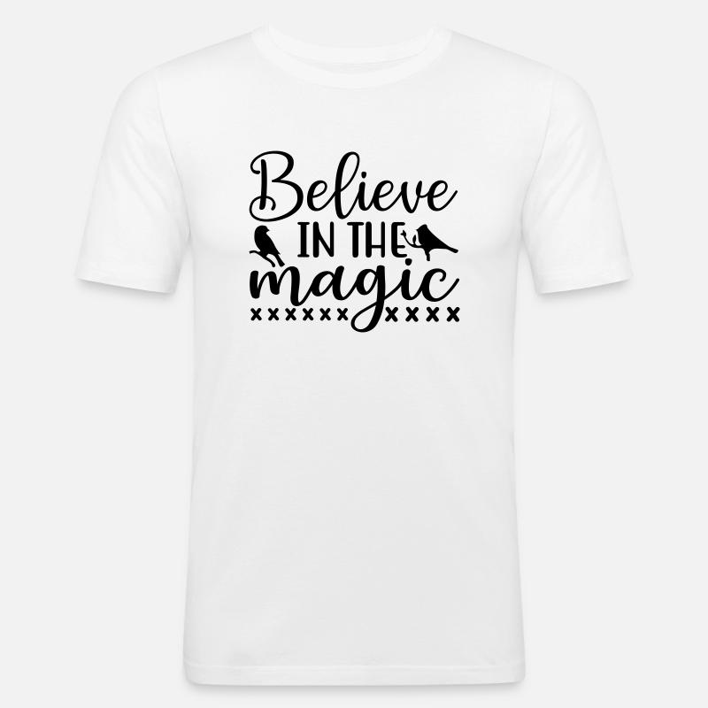 believe in the magic - Männer Slim Fit T-Shirt - Weiß