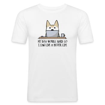 Mon chien travaille dur - T-shirt près du corps Homme - blanc - Devant - Nik (191cm)