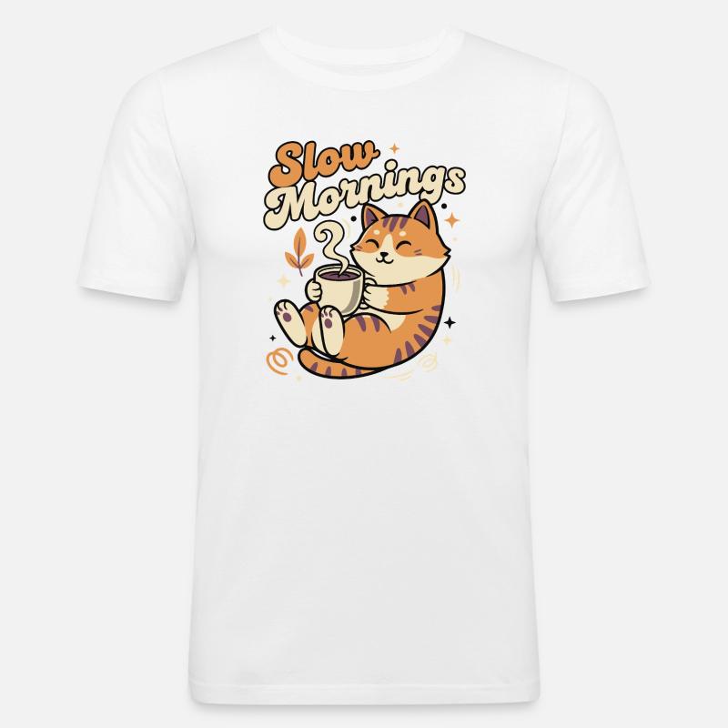 Langsame Morgenkatze mit Kaffee - Männer Slim Fit T-Shirt - Weiß
