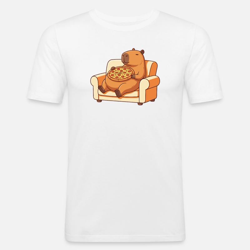 Pizza Capybara auf dem Sofa - Männer Slim Fit T-Shirt - Weiß