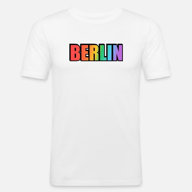 Berlin Rainbow Gradient Letters LGBT - Männer Slim Fit T-Shirt - Weiß