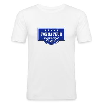 Formateur / Formatrice / Formation / Education - T-shirt près du corps Homme - blanc - Devant - Nik (191cm)