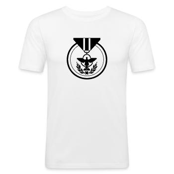 Médaille militaire - T-shirt près du corps Homme - blanc - Devant - Nik (191cm)