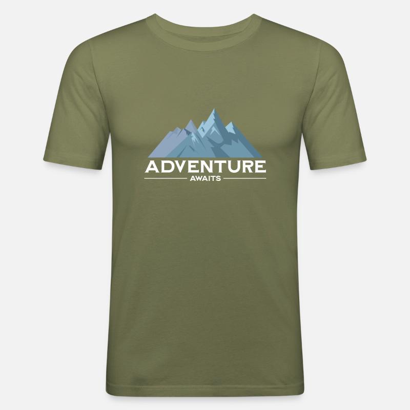 Adventure awaits - Männer Slim Fit T-Shirt - Khaki Grün