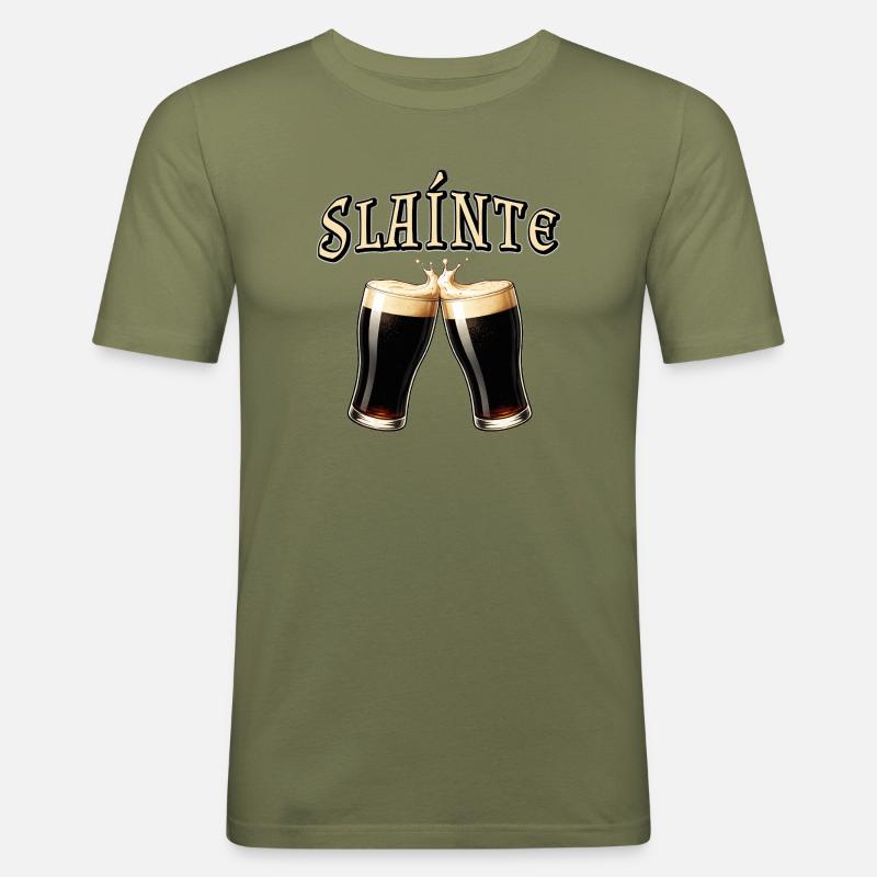 Sláinte - Irischer Trinkspruch mit Bier - Männer Slim Fit T-Shirt - Khaki Grün