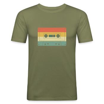 Vintage Kassette 80er Jahre 90er Jahre alte Retro - Männer Slim Fit T-Shirt - Khaki Grün - Vorne - Jaron (178cm)