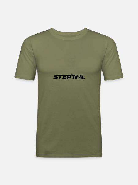 STEPN font logo horizontal - Männer Slim Fit T-Shirt - Khaki Grün