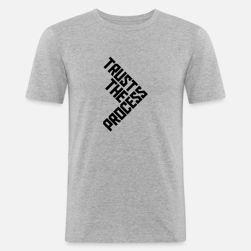 trust the process Zitat - Männer Slim Fit T-Shirt - Grau meliert