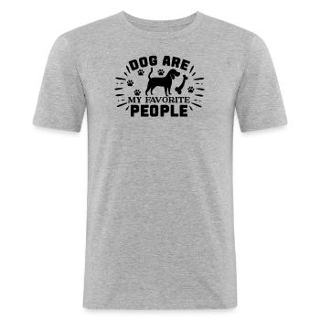 Preis: Hundeleckerlis und Wein - Männer Slim Fit T-Shirt - Grau meliert - Vorne - Nik (191cm)