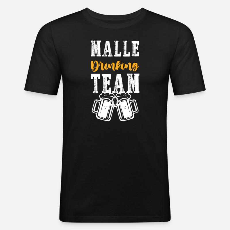 Malle Drinking Team - Männer Slim Fit T-Shirt - Schwarz