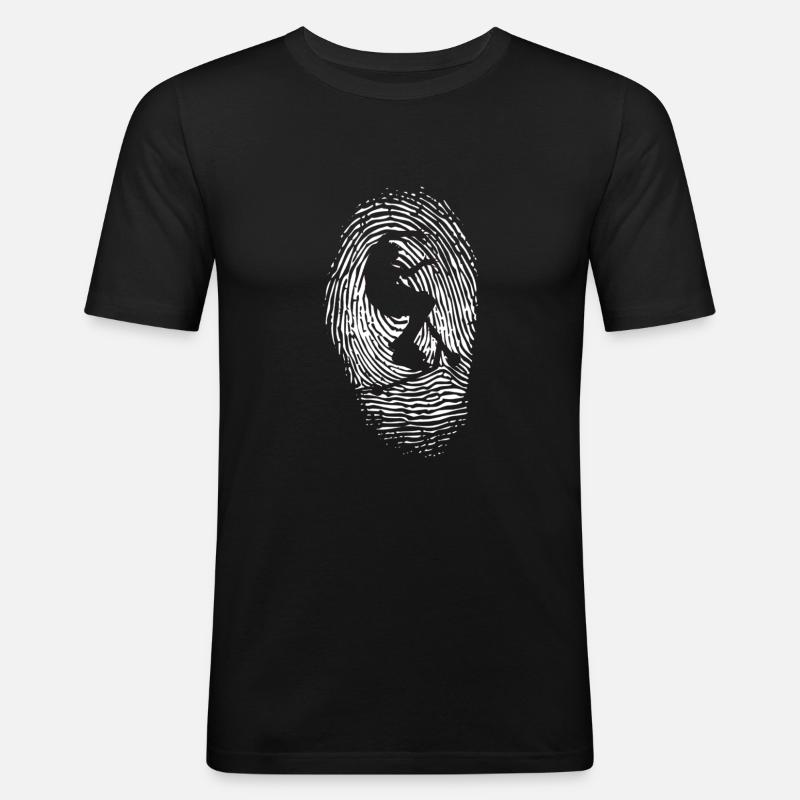 Fußabdruck eines Rollers - Männer Slim Fit T-Shirt - Schwarz