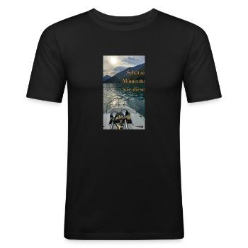 Sunset - Männer Slim Fit T-Shirt - Schwarz - Vorne - Nik (191cm)