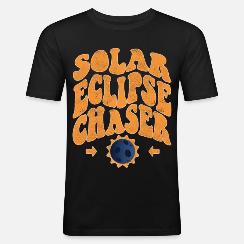 Solar eclipse chaser - Männer Slim Fit T-Shirt - Schwarz