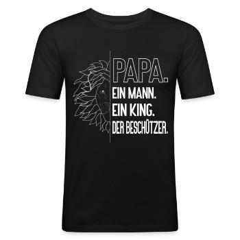 Papa – Der Beschützer | Starkes Vater Design - Männer Slim Fit T-Shirt - Schwarz - Vorne - Nik (191cm)