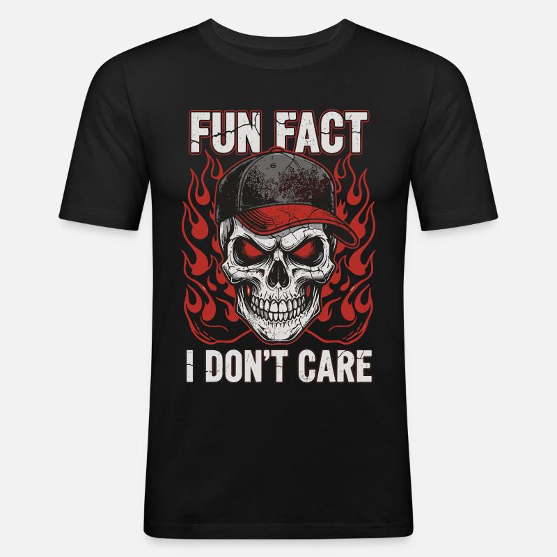 Skull mit Baseball Cap und Feuerdesign - Männer Slim Fit T-Shirt - Schwarz