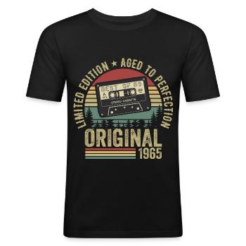 1965 Jahrgang Vintage 1965 Geburtstag 1965 Retro - Männer Slim Fit T-Shirt - Schwarz - Vorne - Nik (191cm)