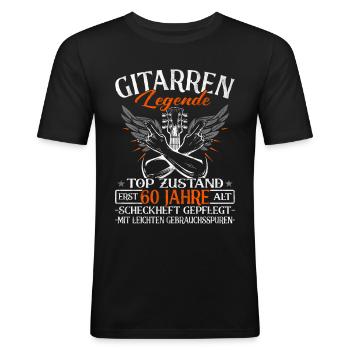 Gitarrist 60 Jahre - Gitarrenspieler - Gitarre - Männer Slim Fit T-Shirt - Schwarz - Vorne - Nik (191cm)