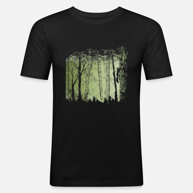 Squirrel In Forest - Männer Slim Fit T-Shirt - Schwarz