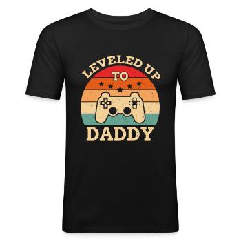 Level Up To Daddy Werdender Papa - Männer Slim Fit T-Shirt - Schwarz - Vorne - Nik (191cm)