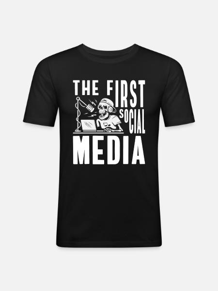 Moderator Announcement Job - Men's Slim Fit T-Shirt - black