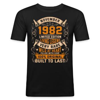 Birthday Legends 100% Original November 1982 - Männer Slim Fit T-Shirt - Schwarz - Vorne - Nik (191cm)