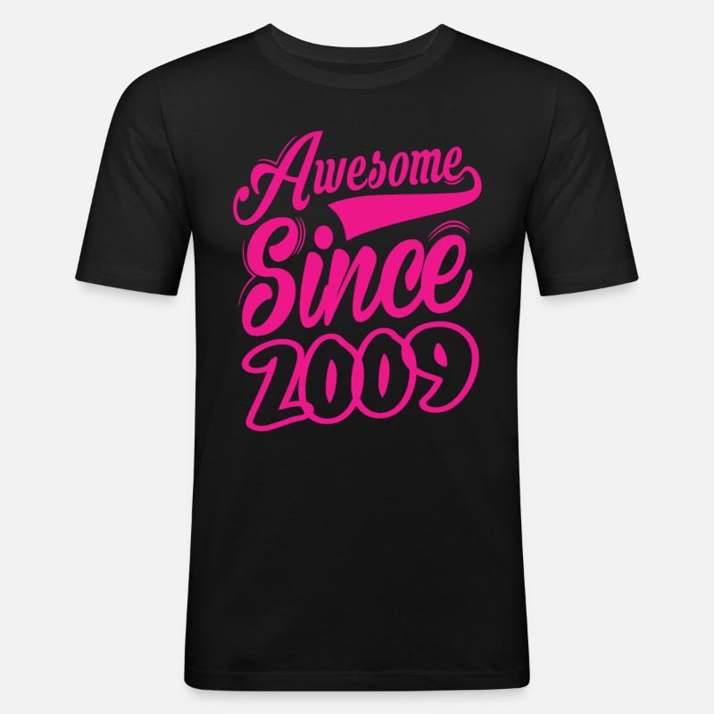 Awesome Since 2009 - Männer Slim Fit T-Shirt - Schwarz