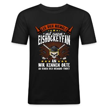 Eishockey - Männer Slim Fit T-Shirt - Schwarz - Vorne - Nik (191cm)