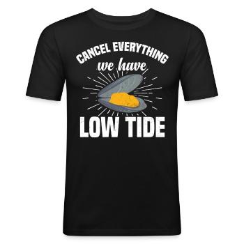 Moules Fruits de mer - T-shirt près du corps Homme - noir - Devant - Nik (191cm)