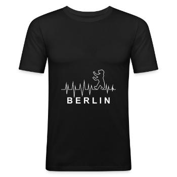 Herzschlag mit Berliner Bär - Männer Slim Fit T-Shirt - Schwarz - Vorne - Nik (191cm)