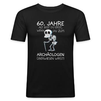 Lustiges 60 Geburtstag Geschenk - Männer Slim Fit T-Shirt - Schwarz - Vorne - Nik (191cm)