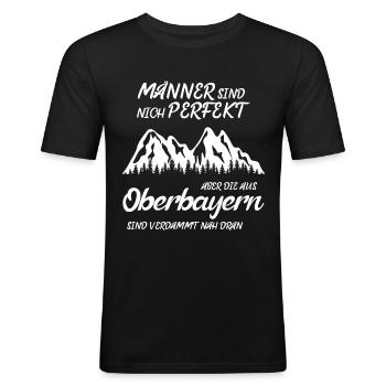 Oberbayern Männer Berge Spruch - Männer Slim Fit T-Shirt - Schwarz - Vorne - Nik (191cm)