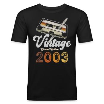 Vintage 2003 Geburtstag Kassette Bleistift - Männer Slim Fit T-Shirt - Schwarz - Vorne - Nik (191cm)