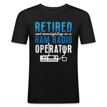 Amateur Radio à la retraite et opérateur radio au noir - T-shirt près du corps Homme - noir - Devant - Nik (191cm)