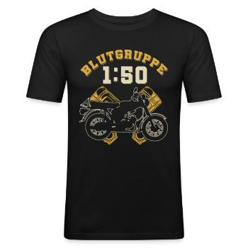 Blutgruppe 1:50 S51,Benzin,Ostalgie, Simson DDR - Männer Slim Fit T-Shirt - Schwarz - Vorne - Nik (191cm)