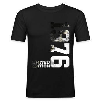 50. GEBURTSTAG LIMITED EDITION 1976 - Männer Slim Fit T-Shirt - Schwarz - Vorne - Nik (191cm)