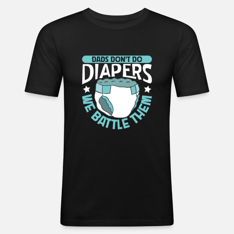 Väter bekämpfen Windeln - Baby wickeln - Männer Slim Fit T-Shirt - Schwarz