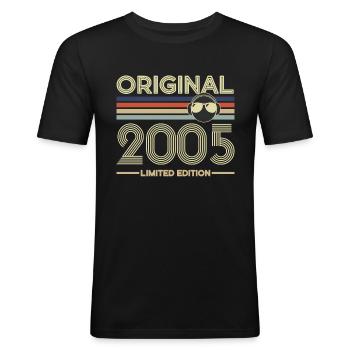 2005 - Männer Slim Fit T-Shirt - Schwarz - Vorne - Nik (191cm)