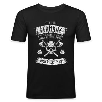 Ich bin Germane - Wikinger Spruch - Männer Slim Fit T-Shirt - Schwarz - Vorne - Nik (191cm)