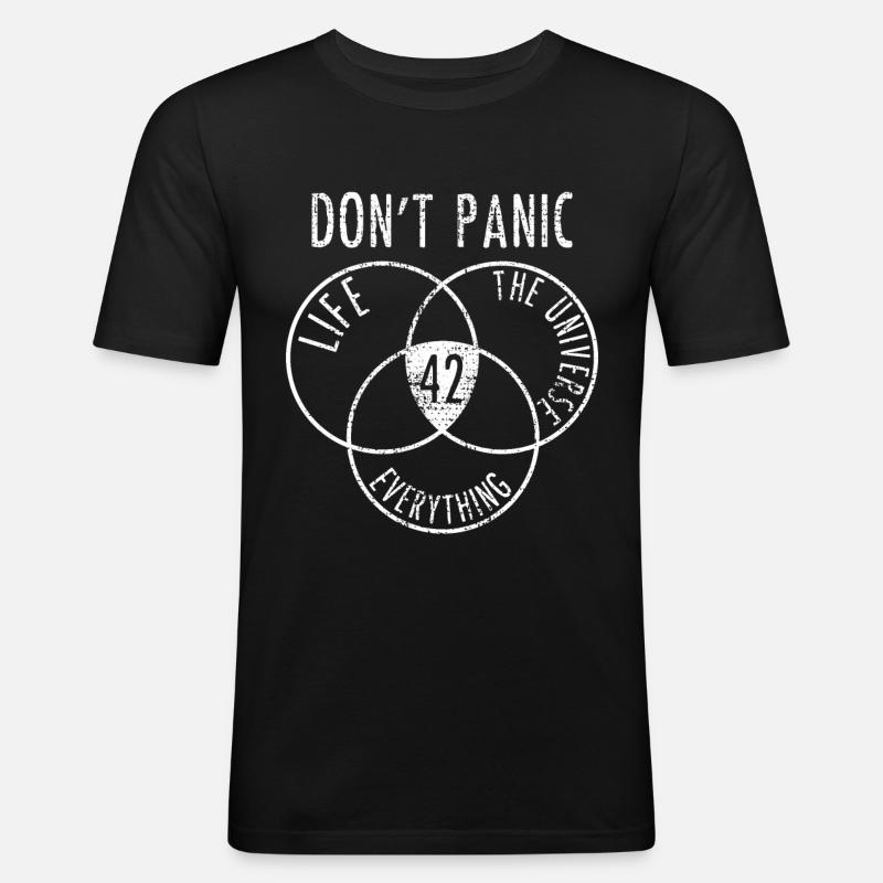 The Answer Is 42 - Männer Slim Fit T-Shirt - Schwarz