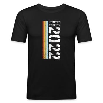 Limited Edition Retro 2022 - Männer Slim Fit T-Shirt - Schwarz - Vorne - Nik (191cm)