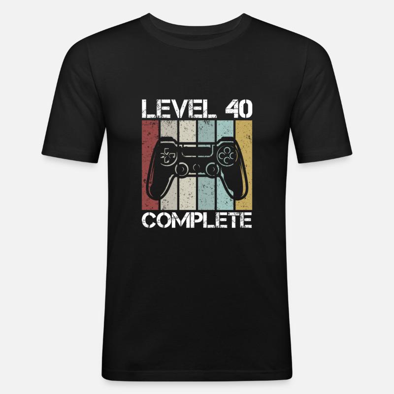 Level 40 complete - Männer Slim Fit T-Shirt - Schwarz